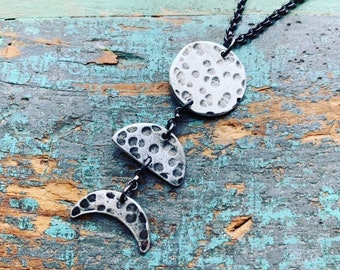 3 Small Moon Phases Necklace - Vertical