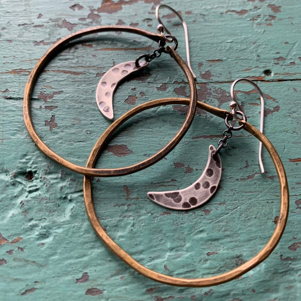 Medium Moon Hoops