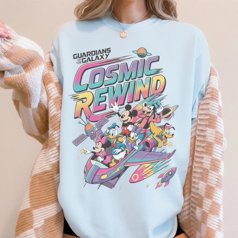Camiseta retro de los 80 de Guardianes de la Galaxia: Rebobinado cósmico, camiseta de Mickey y sus amigos de Disney, camiseta familiar a juego para viaje a Walt Disney World. imagen 4