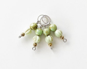 Stitch Markers 4 Mint Green & Gold Round, Knitting Markers, Glass Bead Markers