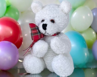 Osito de peluche blanco de 19 cm con lazo a cuadros, tejido a mano