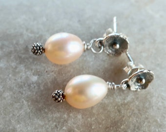 Pale Pink Pearl Minimalist Dangle Earrings Sterling Silver Flower Freshwater Pearl Teardrop Studs