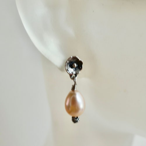 Pale Pink Pearl Minimalist Dangle good Earrings Sterling Silver Flower Freshwater Pearl Teardrop Studs