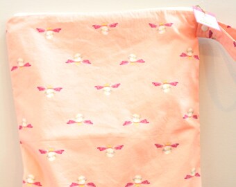 Extra Large Wet Bag | XL Wetbag for Cloth Diapers, Swim Gear, Travel, or Gym | The Icky Bag XL by PETUNIAS | Blush Bee