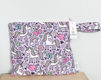 Medium Wet Bag for Everyday Use | Reusable Wetbag for Diapers, Travel, Swim, Gym, Makeup & Toiletries | Eco-Friendly Storage | Unicorn