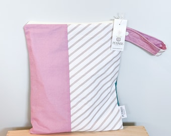 Medium Wet Bag for Everyday Use | Reusable Wetbag for Diapers, Travel, Swim, Gym, Makeup & Toiletries | Eco-Friendly Storage | Patchwork