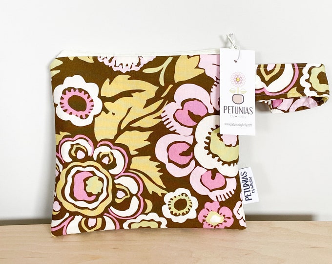 Small Wet Bag for Everyday Use | Reusable Wetbag for Cloth Diapers, Travel, Swim, Makeup & Toiletries | Eco-Friendly Storage | Brown Floral