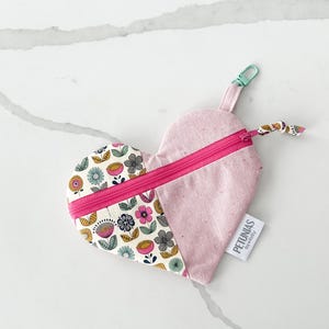 Bag Charm, Heart Zipper Pouch, Makeup Bag, Travel Cosmetic Bag, Small Toiletry Bag, Gift for Women & Girls, Purse Organizer, Zipper Pouch