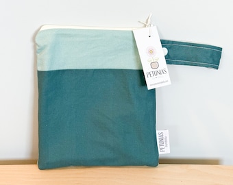 Small Wet Bag for Everyday Use | Reusable Wetbag for Cloth Diapers, Travel, Swim, Makeup & Toiletries | Eco-Friendly Storage | Patchwork