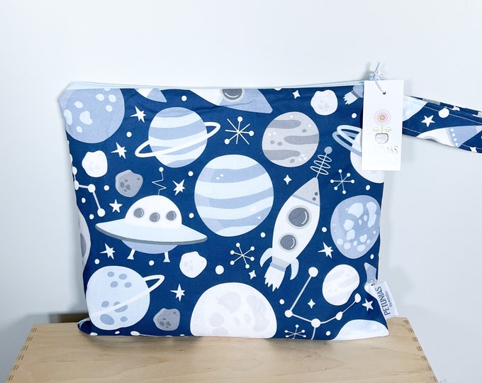 Medium Wet Bag for Everyday Use | Reusable Wetbag for Diapers, Travel, Swim, Gym, Makeup & Toiletries | Eco-Friendly Storage | Navy Space