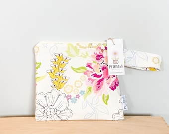 Small Wet Bag for Everyday Use | Reusable Wetbag for Cloth Diapers, Travel, Swim, Makeup & Toiletries | Eco-Friendly Storage | Ivory Floral