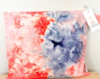 Medium Wet Bag for Everyday Use | Reusable Wetbag for Diapers, Travel, Swim, Gym, Makeup & Toiletries | Eco-Friendly Storage | Tie Dye