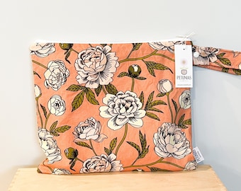Medium Wet Bag for Everyday Use | Reusable Wetbag for Diapers, Travel, Swim, Gym, Makeup & Toiletries | Eco-Friendly Storage | Floral