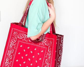 Large Quilted Bandana Tote, Oversized Western Tote Bag, Cowgirl Carryall, Large Shoulder Bag, Country style, Everyday Bag, Gift, Paisley