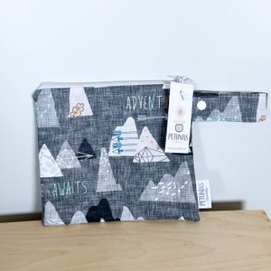 Bolsa húmeda pequeña para uso diario / Bolsa húmeda reutilizable para pañales de tela, viajes, natación, maquillaje y artículos de tocador / Almacenamiento ecológico / Montañas