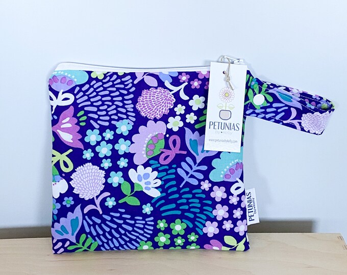 The ICKY Bag petite - wetbag - PETUNIAS by Kelly - royal purple floral