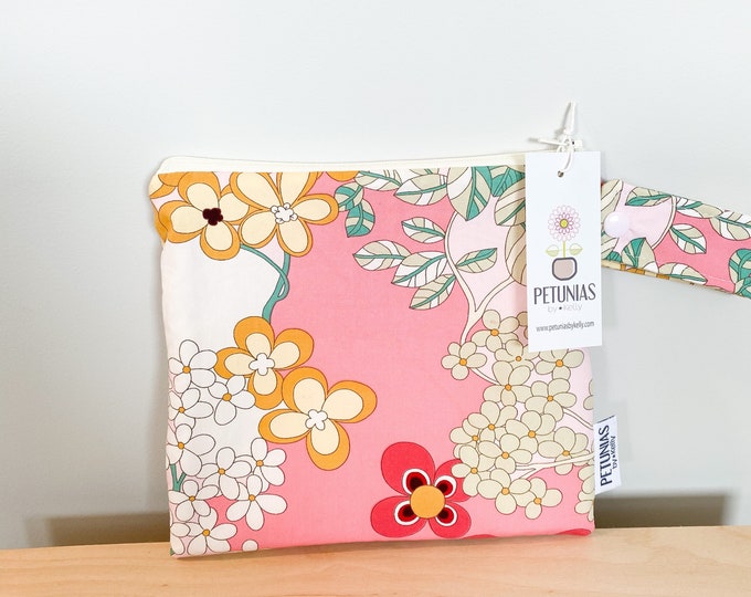 Small Wet Bag for Everyday Use | Reusable Wetbag for Cloth Diapers, Travel, Swim, Makeup & Toiletries | Eco-Friendly Storage | Pretty Floral