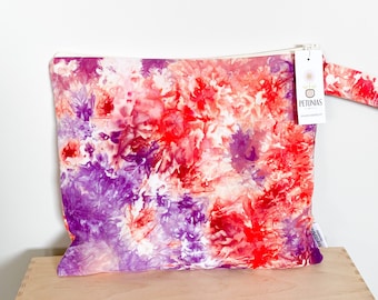 Medium Wet Bag | Reusable Wetbag for Diapers, Travel, Swim, Gym, Makeup, or Toiletries | Eco-Friendly Storage by PETUNIAS | Tie Dye | Sale