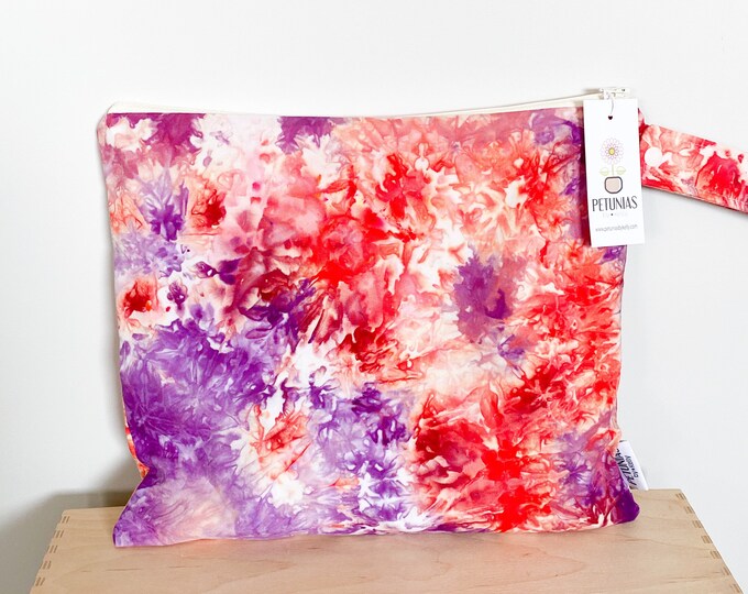 Medium Wet Bag | Reusable Wetbag for Diapers, Travel, Swim, Gym, Makeup, or Toiletries | Eco-Friendly Storage by PETUNIAS | Tie Dye | Sale