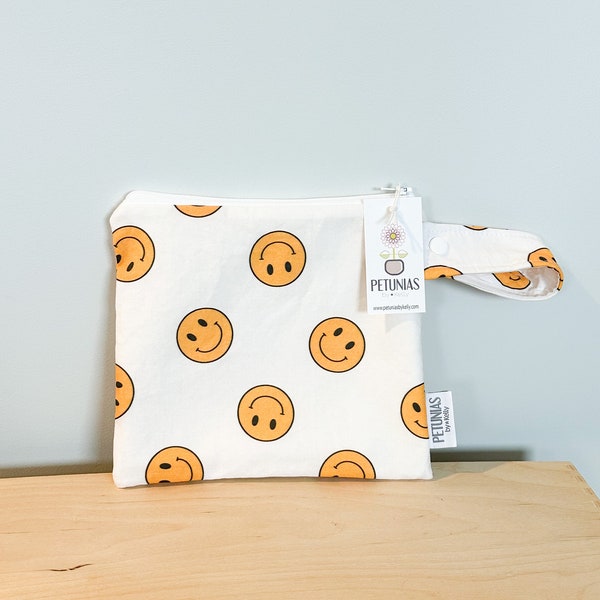 La borsa ICKY petite - wetbag - PETUNIAS di Kelly - Indie Designer Fabric Series - sorriso giallo