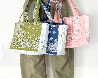 Quilted Bandana Tote Bag, Western Tote Purse, Cowgirl Bag, Fabric Shoulder Bag, Country Style Handbag, Everyday Tote, Gift for Her