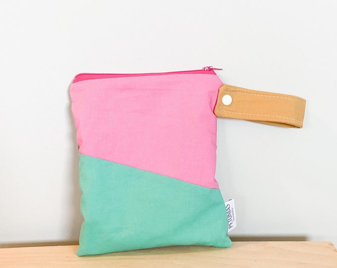 Small Wet Bag for Everyday Use | Reusable Wetbag for Cloth Diapers, Travel, Swim, Makeup & Toiletries | Eco-Friendly Storage | Color Block