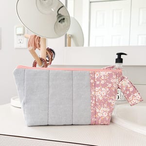 Quilted Cosmetic Bag | Puff Makeup Bag | Medium Toiletry Pouch | Gift for Her | Waterproof Zipper Bag | Everyday Organizer Bag | Linen