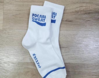 ¡Lindos calcetines deportivos vintage de Pocari!