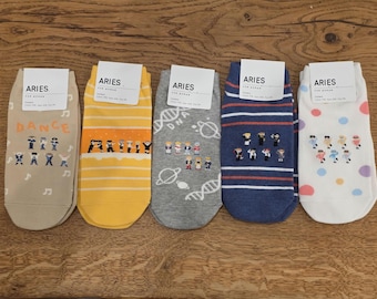 Calzini alla caviglia con stampa pixel dei BTS coreani!