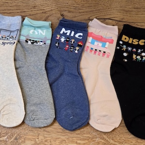 ¡Calcetines pixelados de BTS! ¡Colección Quarter Sock! Merchandising de BTS, regalos para el ejército, Bangtan Boys