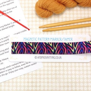 Magnetic Pattern Guide - Zebra Flames - 20cm/A4/Letter Size | For Knitting Charts