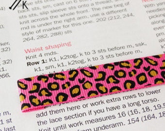 Magnetic Pattern Marker Tamer Guide - Pink Leopard Print - 19.5cm/A4/Letter Size