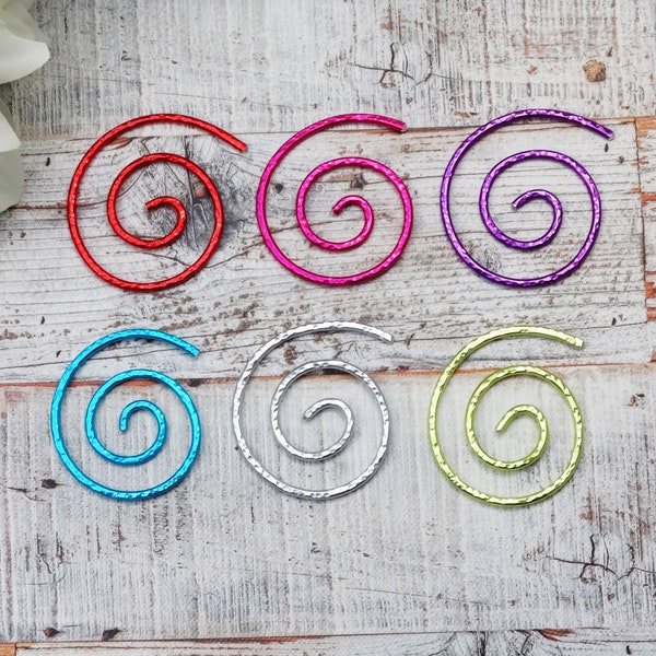 One 2mm Spiral CIRCLE Cable Knitting Needle Stitch Holder Aluminium 3cm Hammered Finish - CHOOSE Colour | Atomic Knitting | UK Made