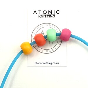 4 Stitch Stop Cord Locks for Circular Knitting Needles 5.5mm '1983' Atomic Knitting image 10
