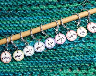 Instructional Stitch Markers in Coastal with CHOICE of Rings, Clasps, Removable | ssk, k2tog, m1r, m1l