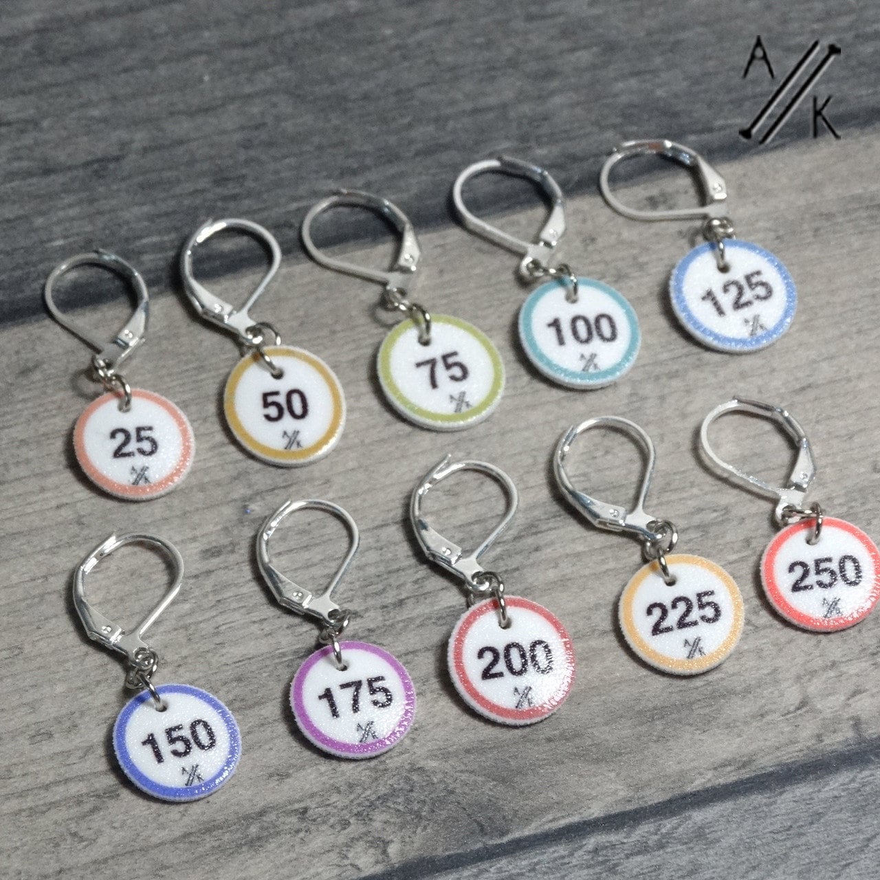 1-10 Numbers Row Counter Stitch Markers. Row Counter for Knitting or Crochet.  Stitch Count Markers for Knitting and Crochet. Clasp Markers 
