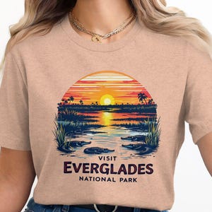 Visit Everglades National Park T-Shirt, Sunset Alligator Wildlife Graphic Tee, Perfect Travel Souvenir Shirt Gift
