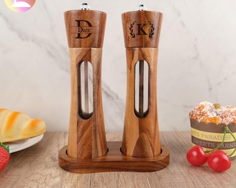 Personalised Wooden Salt Pepper Grinder, Manual Spice Crusher Kitchen Utensils,Custom Name Salt or Pepper Mill,Clear Pepper Shaker,Best Gift