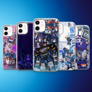 Op de afbeelding: Vijf telefoonhoesjes met kleurrijke robotillustraties. De hoesjes tonen gedetailleerde robotkarakters in blauwe, paarse en witte tinten, tegen een blauwe gradiënt achtergrond, met gevarieerde ontwerpen.