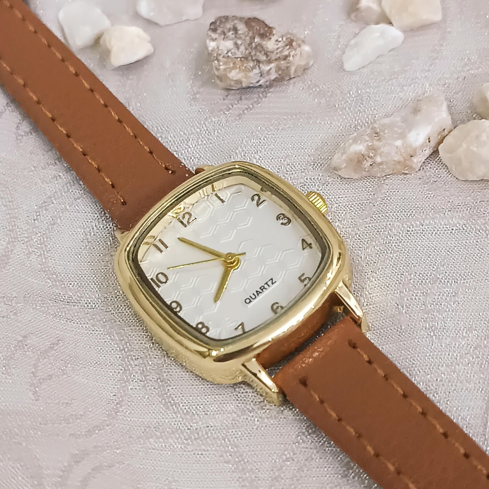 Vintage Leather Strap Women Wrist Watch, Gold Women Wrist Watch, Women ...
