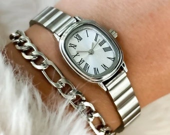 Wrist Watch for Women, Silver Colour, Vintage Design, Present for Her, Adjustable Band, White Dial, Mother's Day Gift, Roman Numeral, Cool