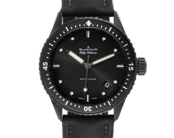 Unterwasser Eleganz : Blancpain Fifty Fathoms Bathyscaphe Schwarze Herrenuhr aus Keramik