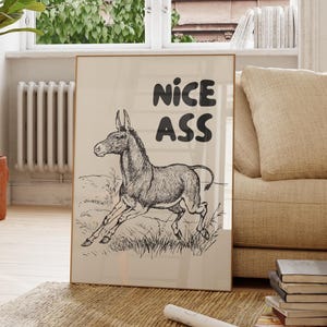 Impressão de arte engraçada para banheiro: pôster com uma bunda bonita e tipografia peculiar (download digital)