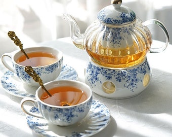 Britisches Nachmittagstee-Set | florale Teetassen und Untertassen | florale Teekanne | Teekanne | Tee-Party-Tee-Set | Teeservice aus blauem und weißem Porzellan