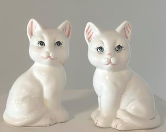 Vintage kitschy ceramic cats (pair) figurines