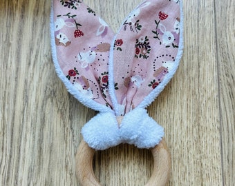 Hochet lapin, jouet bébé, cadeau naissance, anneau dentition, coton ou gaze de coton au choix, avec broderie personnalisable