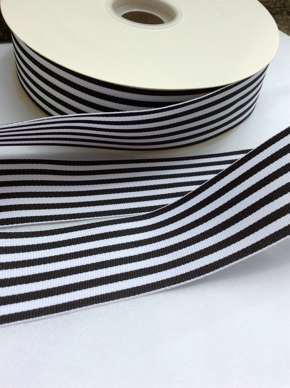 1.5 Black & White Candy Striped Offray Ribbon 1 1/2 Inch 