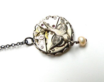 Steampunk Necklace | Steampunk Pendant | Bird Necklace | Pearl Necklace | L'hirondelle et Perle Nacree | Swallow Necklace | Freshwater Pearl