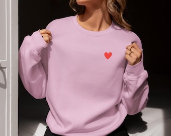 Sweatshirt mit kleinem rotem Herz - Minimalistisch, 80% Baumwolle, Damen, Geschenk für Sie