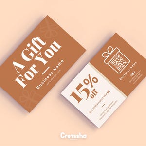 Op de afbeelding: Een cadeaubon met een bruine achtergrond en witte tekst. De tekst luidt "Een Cadeau Voor Jou" en bevat een bedrijfsnaam en een websiteadres. De cadeaubon bevat ook een korting van 15% op alle aankopen boven de XX €.